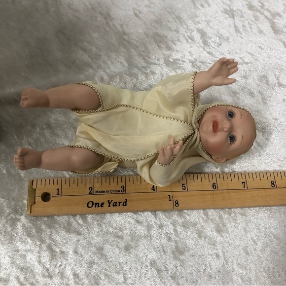 Vintage Ashton Drake Let the Little Children come to me figurines Jesus-FLAWED - Picture 15 of 15